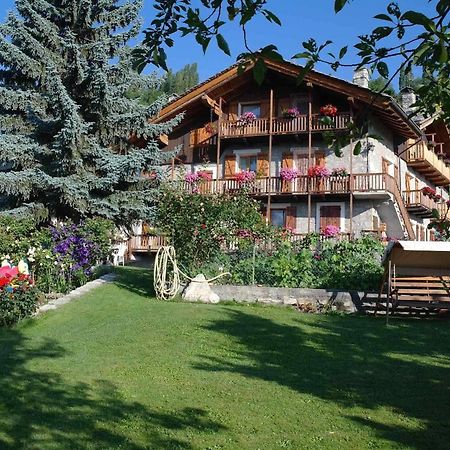 Le Vieux Noyer - Appartamenti Al Verde Villaggio Di Rumiod 셍피에르 외부 사진