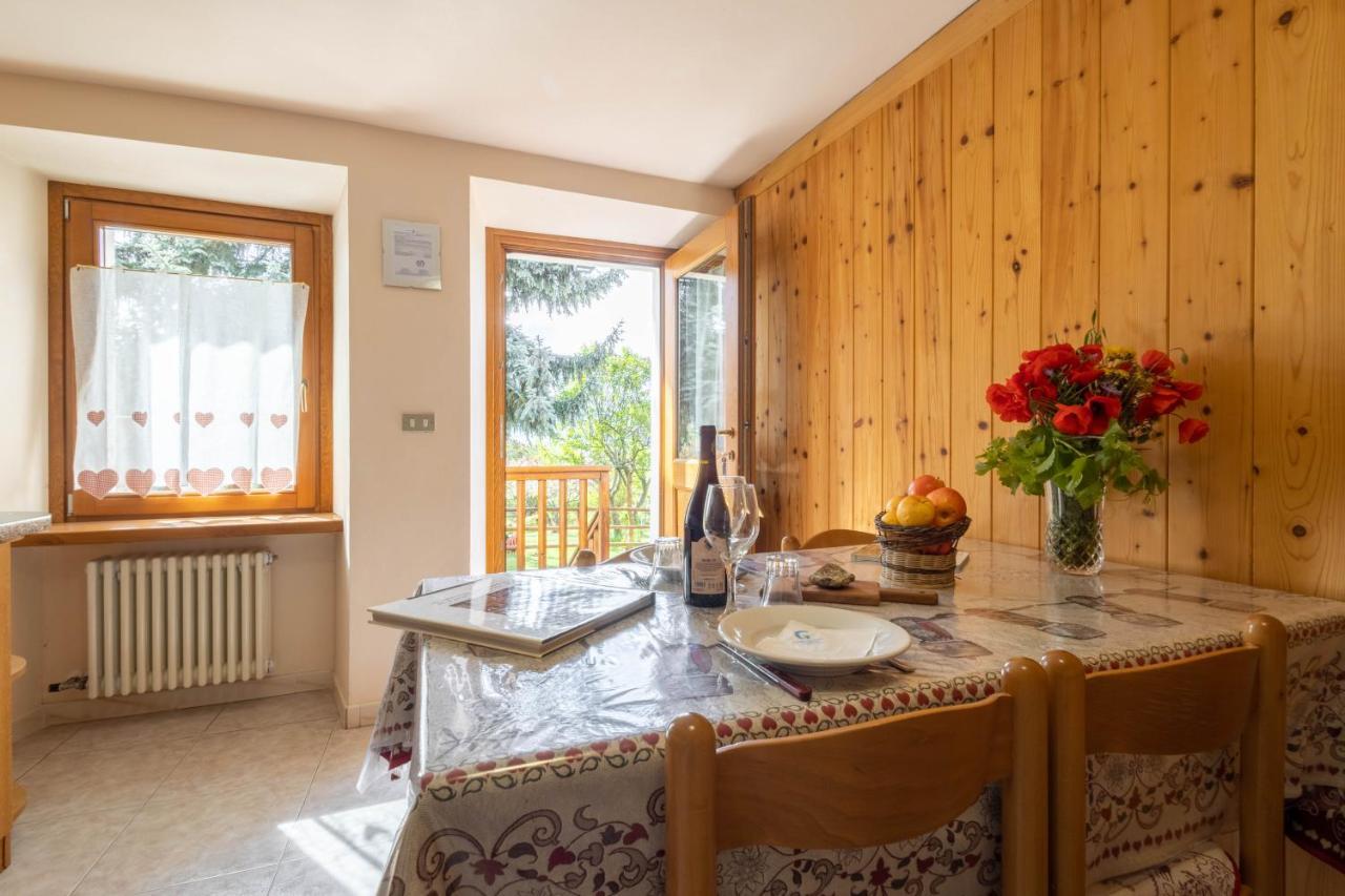 Le Vieux Noyer - Appartamenti Al Verde Villaggio Di Rumiod 셍피에르 외부 사진