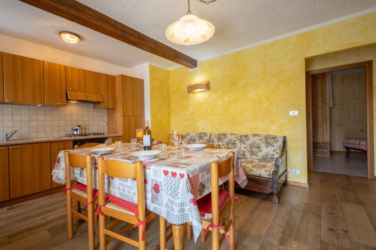 Le Vieux Noyer - Appartamenti Al Verde Villaggio Di Rumiod 셍피에르 외부 사진
