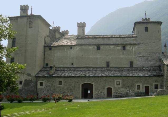 Le Vieux Noyer - Appartamenti Al Verde Villaggio Di Rumiod 셍피에르 외부 사진